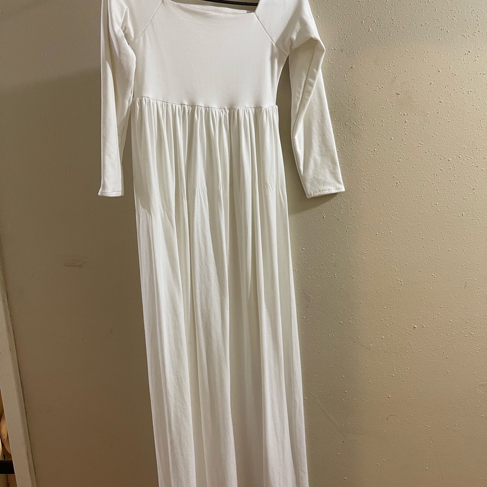 Elegant White Long Sleeve Dress